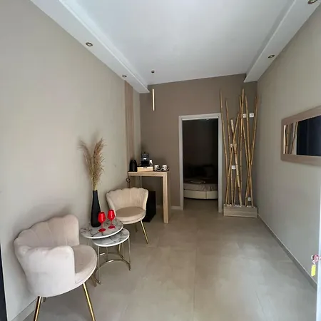 Charme Delux B&B 테라시니